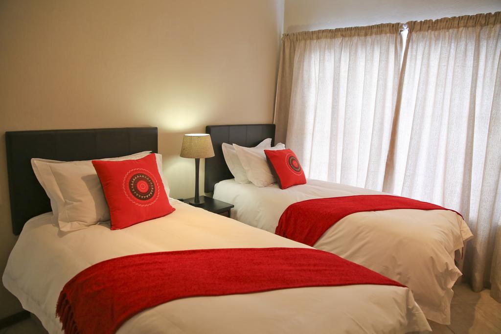 African Eagle Apartments Witfield Εξωτερικό φωτογραφία