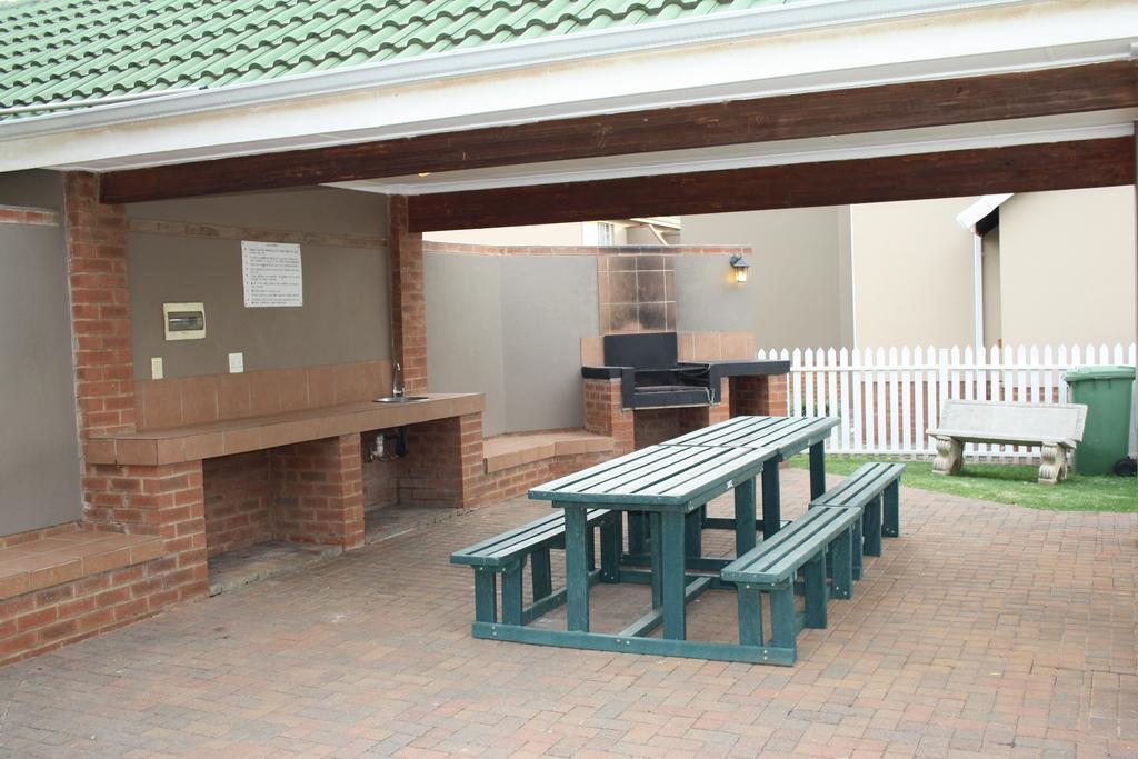 African Eagle Apartments Witfield Εξωτερικό φωτογραφία