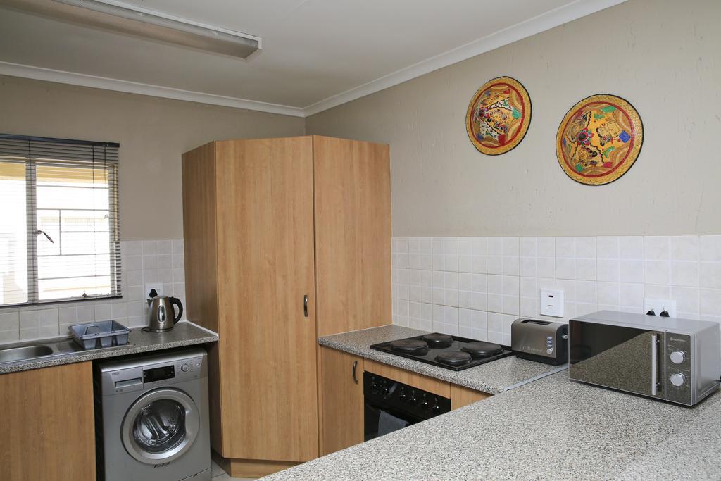 African Eagle Apartments Witfield Εξωτερικό φωτογραφία
